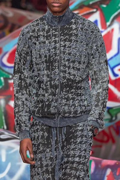 Look 36